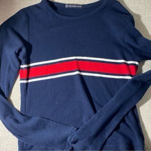 brandy long sleeve that is just scrumptious! would fit a size 2-6. 😸😸